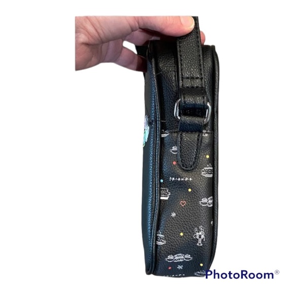 Danielle Nicole FRIENDS crossbody - Picture 4 of 7